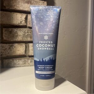 Bath & Body Works Frosted Coconut Snowball Body Cream - Blue